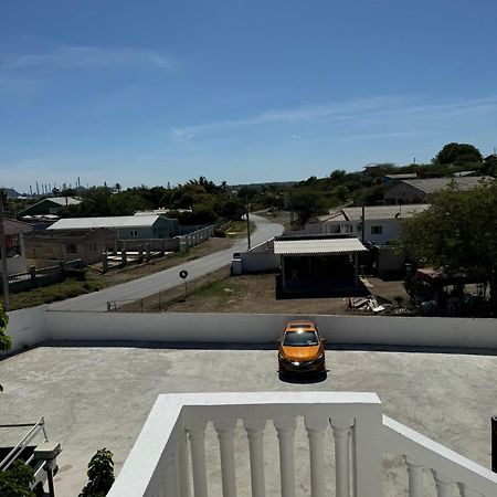 Maca Apartments Willemstad Exterior photo